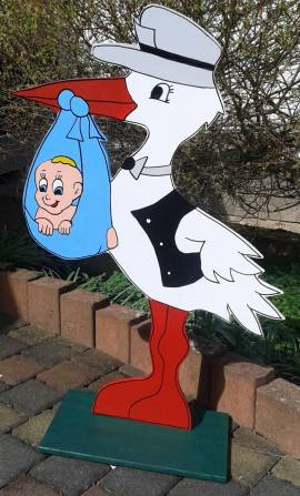 Herzding Klapperstorch mit Smoking mit blauer Babywindel - Bild vergrern 
