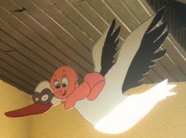 Lufthans mit rosa Babywindel - Bild vergr��ern 
